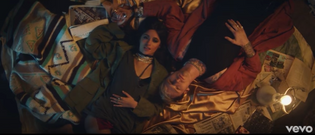  Machine Gun Kelly & Camila Cabello - Bad Things (Video)